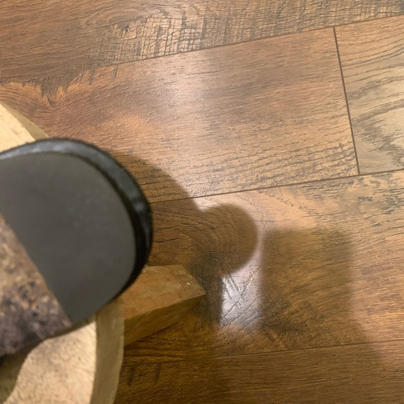 Burberry Black Quilted Sandals / Thong - Picture 10 of 11